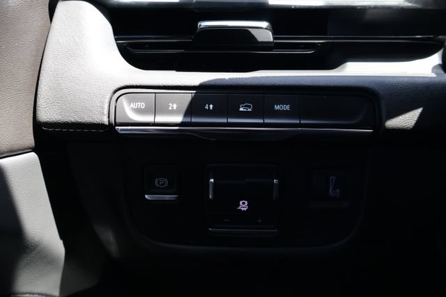 Used 2024 Cadillac Escalade ESV Sport AWD/4WD image 19