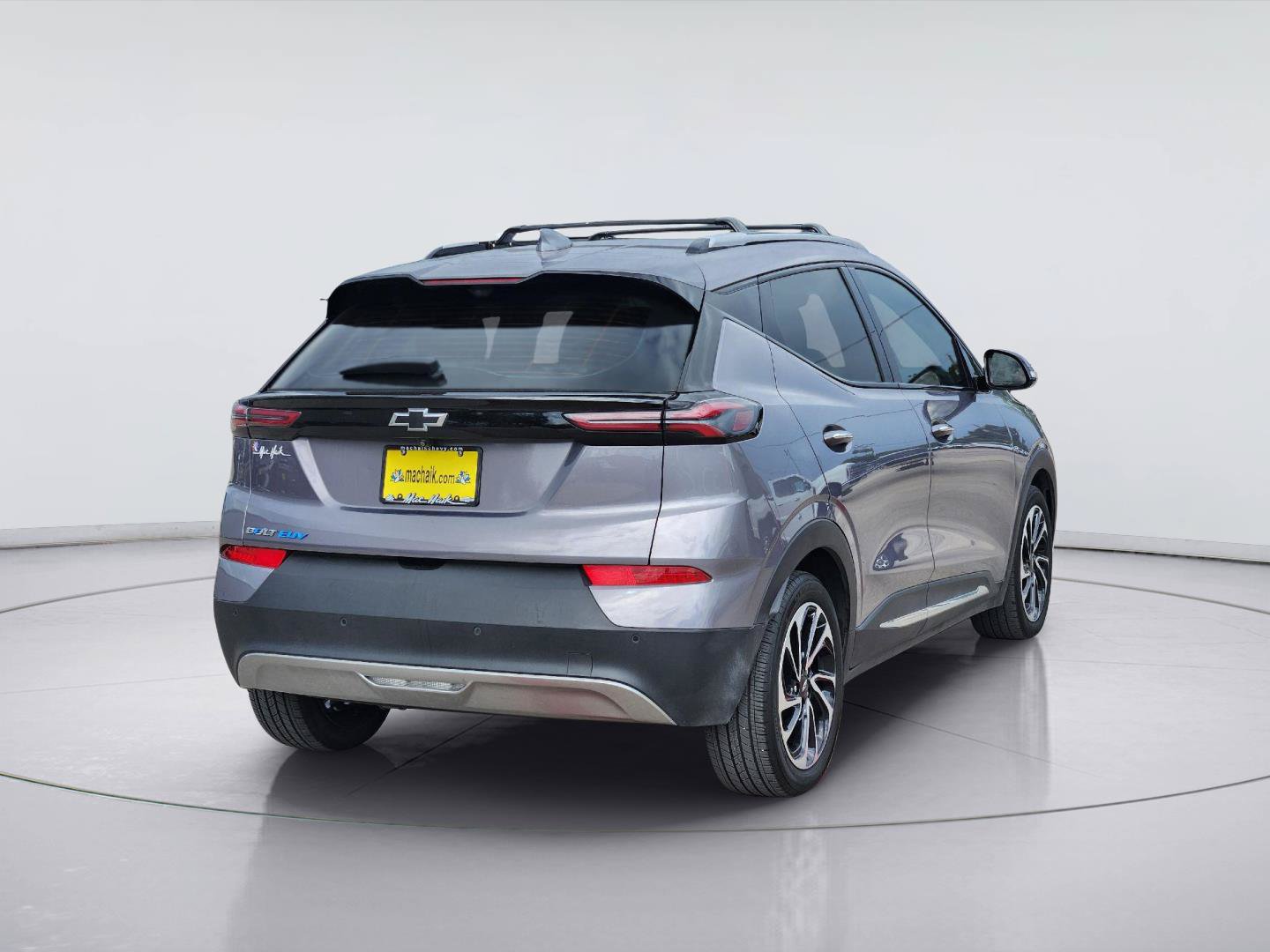 Certified 2023 Chevrolet Bolt EUV Premier w/ Super Cruise Package FWD image 5