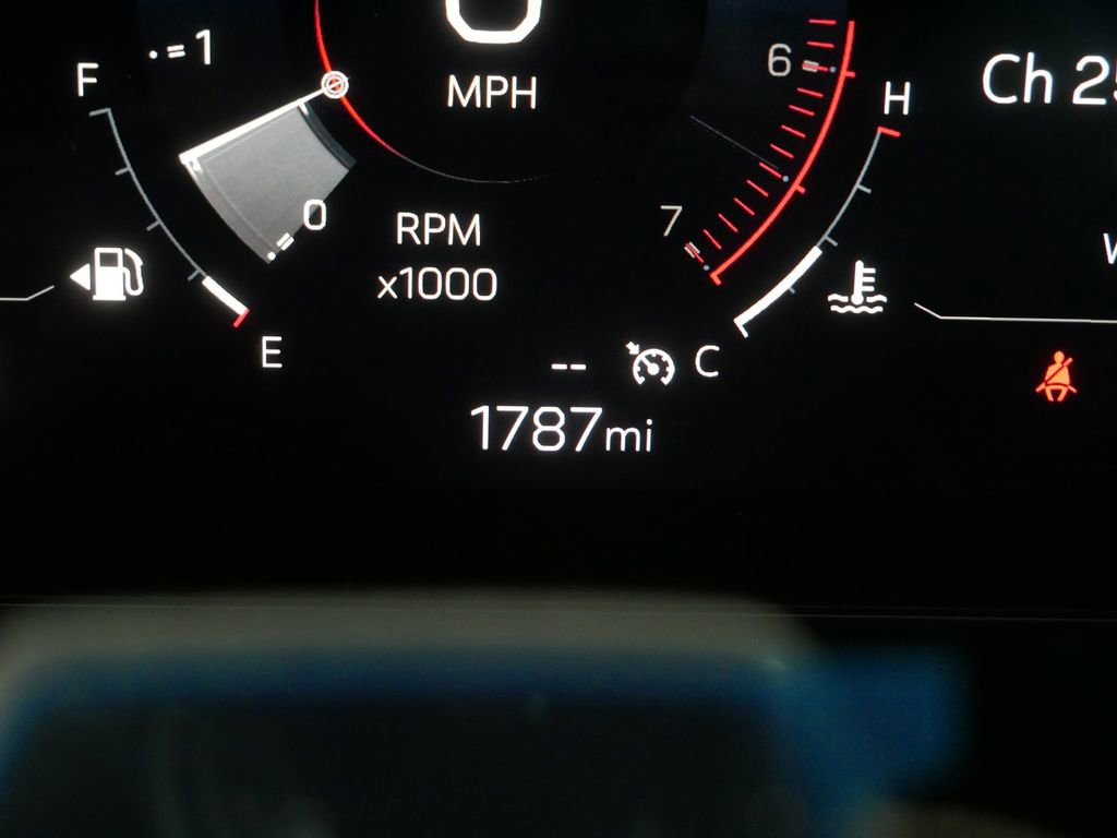 Used 2025 GMC Yukon AT4 image 34