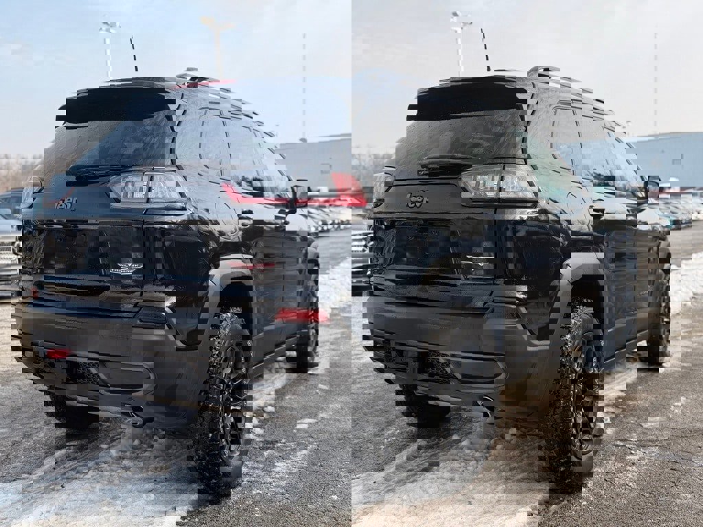 Used 2022 Jeep Cherokee Trailhawk w/ Premium Leather Package image 6