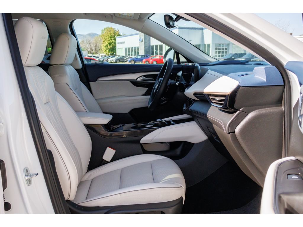 Used 2024 Buick Envision Avenir AWD/4WD image 11