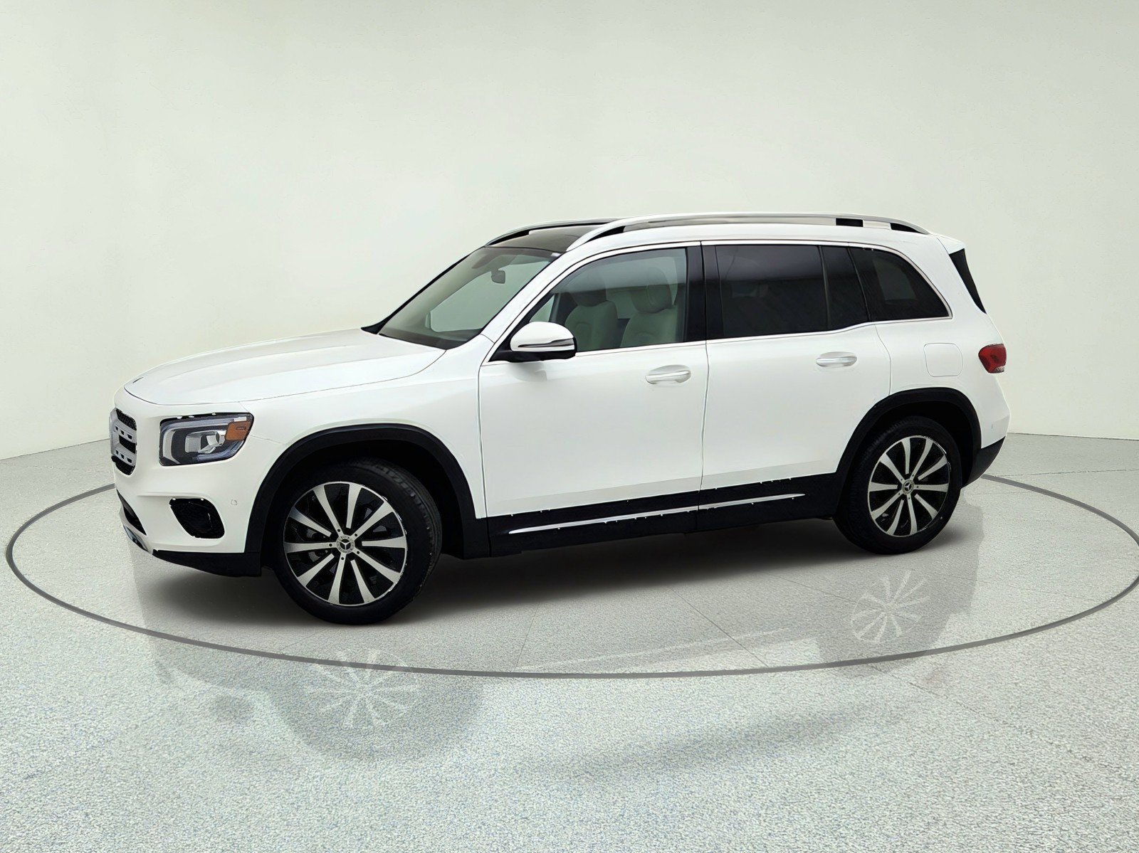 Certified 2023 Mercedes-Benz GLB 250 image 15