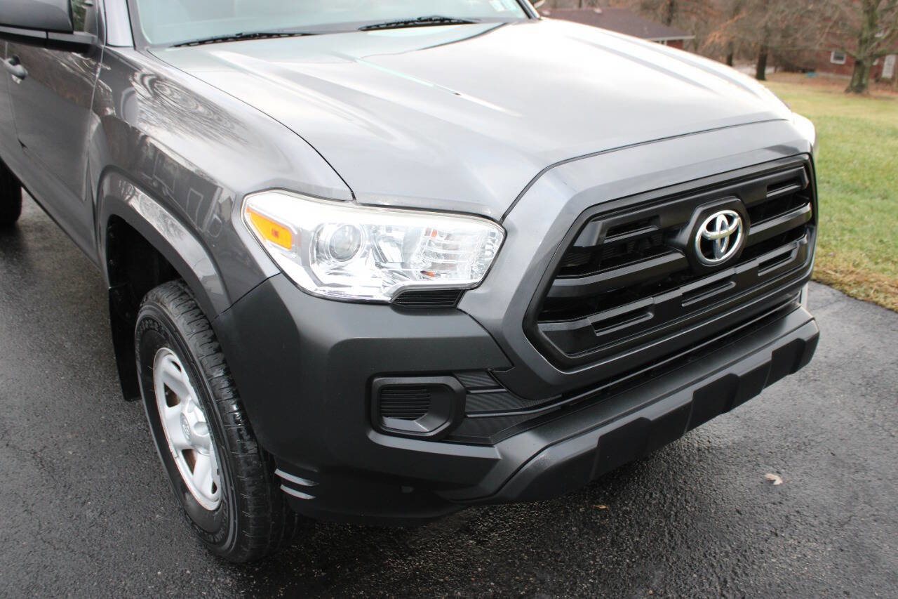 Used 2017 Toyota Tacoma 4x4 Access Cab image 4