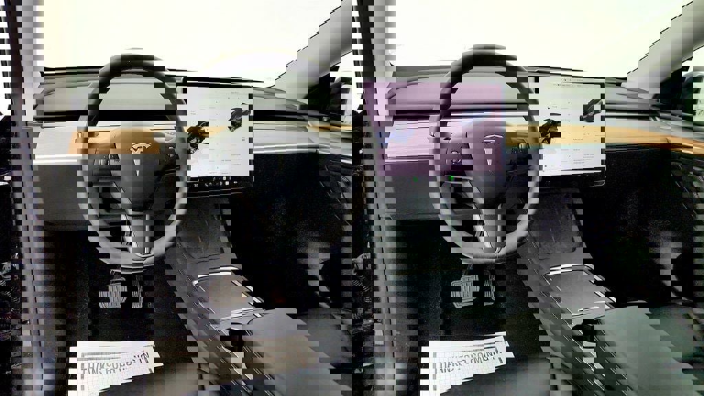 Used 2024 Tesla Model Y Long Range image 11