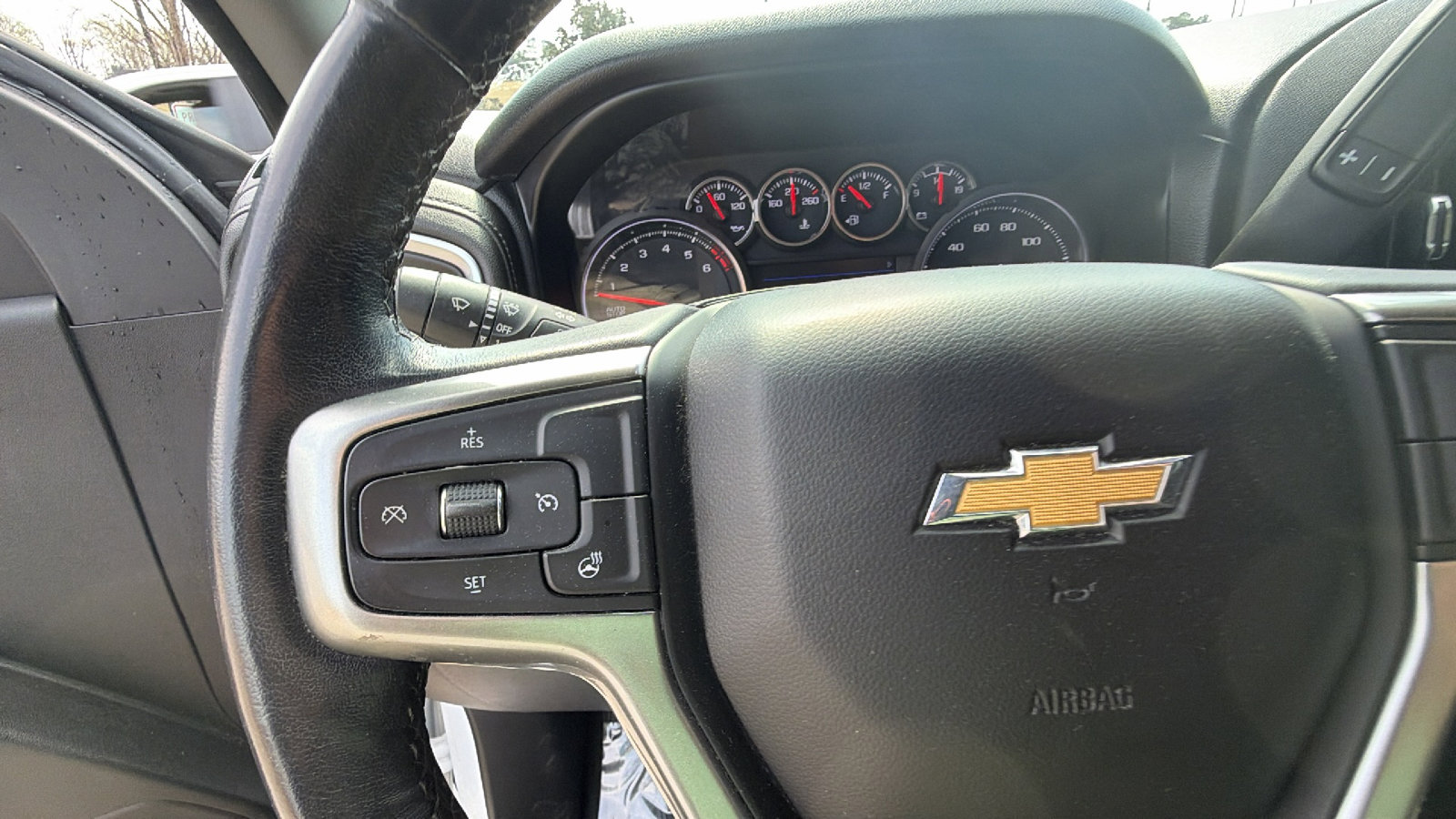 Used 2021 Chevrolet Silverado 1500 LT image 27