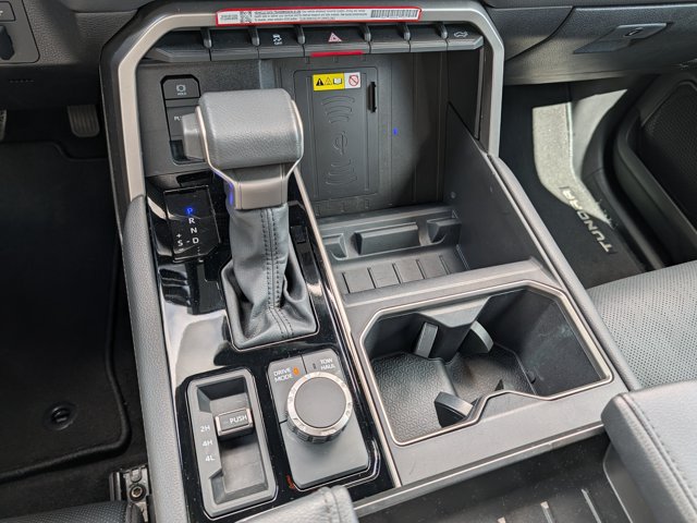 Used 2025 Toyota Tundra Limited AWD/4WD image 26