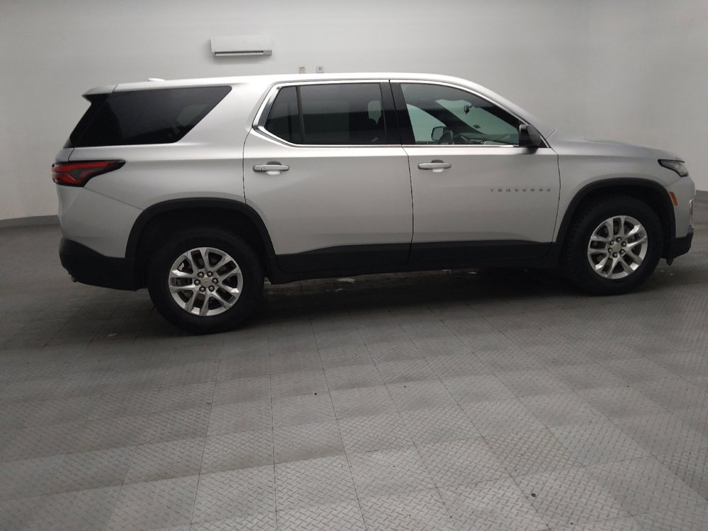 Used 2022 Chevrolet Traverse LS FWD image 10