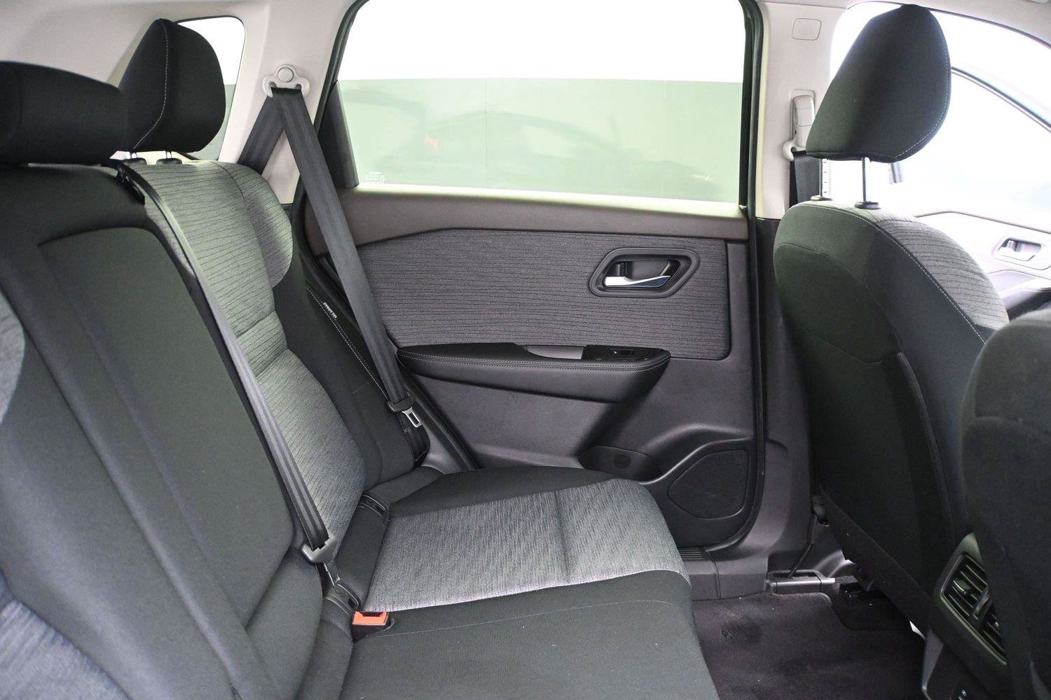 Used 2023 Nissan Rogue SV AWD/4WD image 40