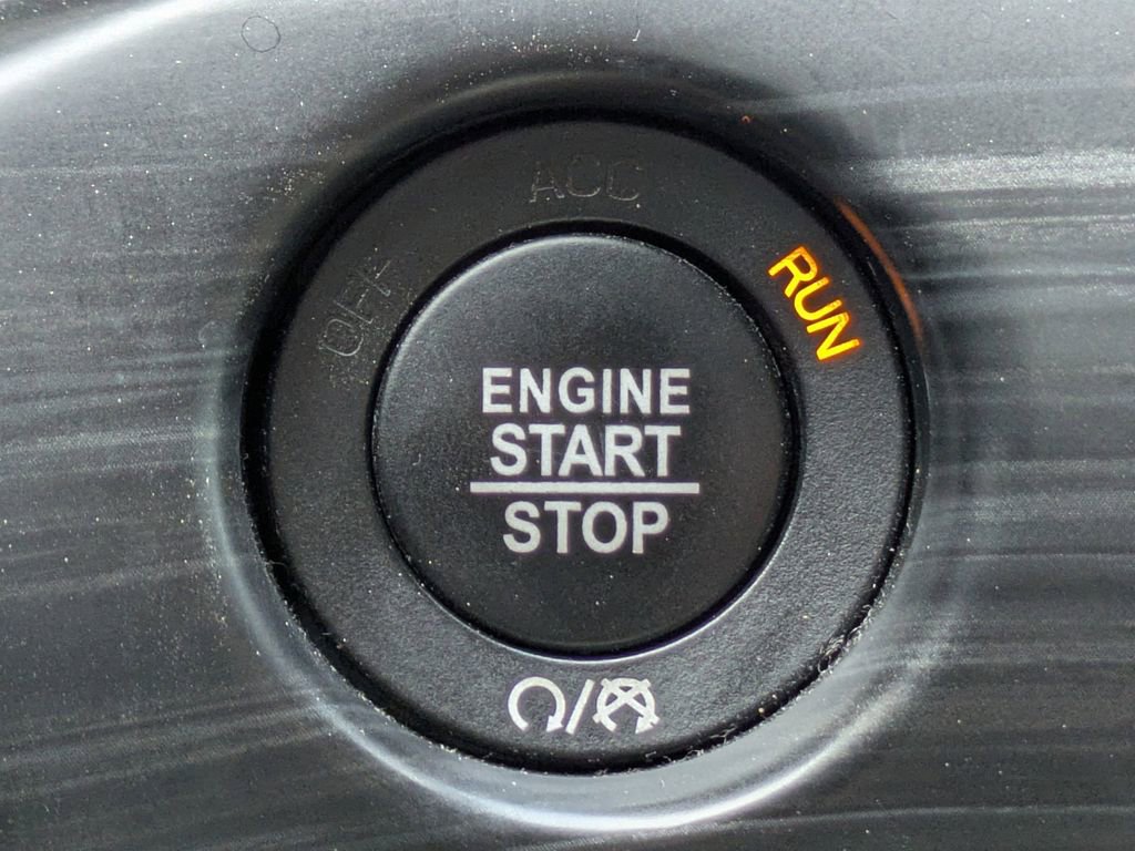 Used 2022 Jeep Grand Cherokee Laredo E image 27