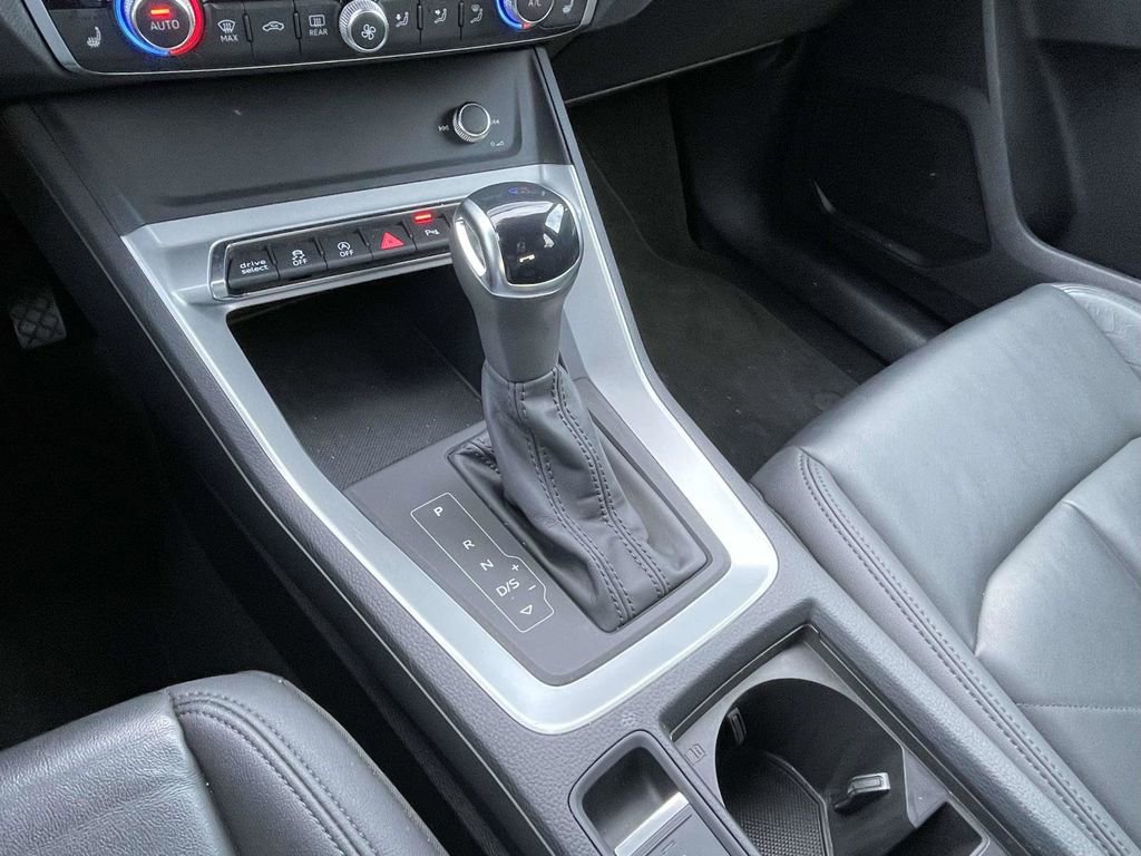 Used 2025 Audi Q3 2.0T Premium image 23
