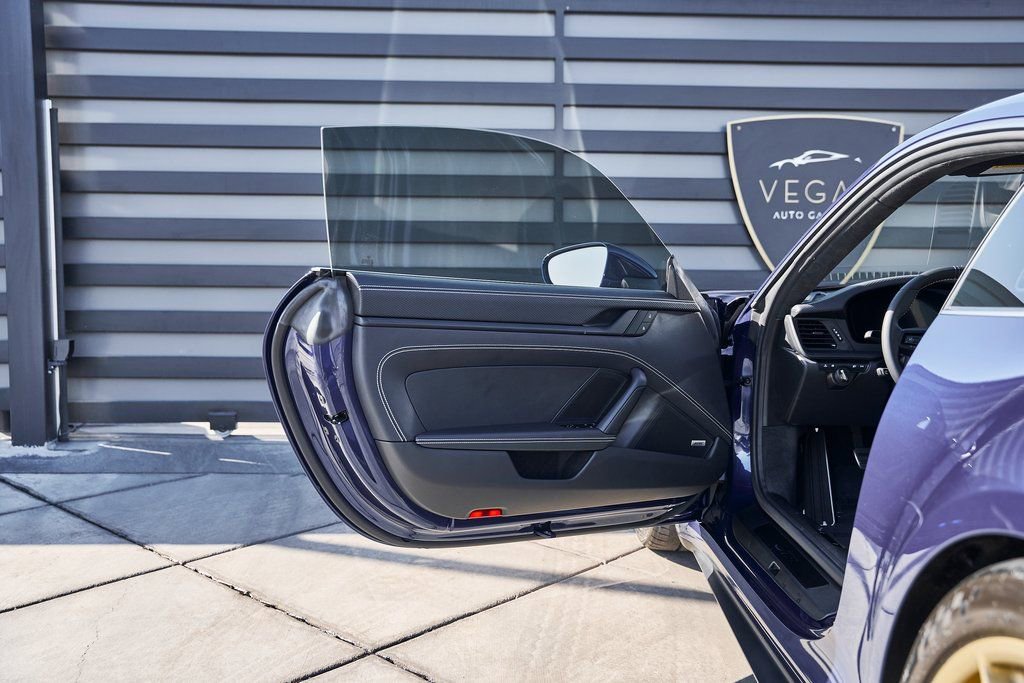 Used 2025 Porsche 911 GT3 w/ Chrono Package RWD image 31
