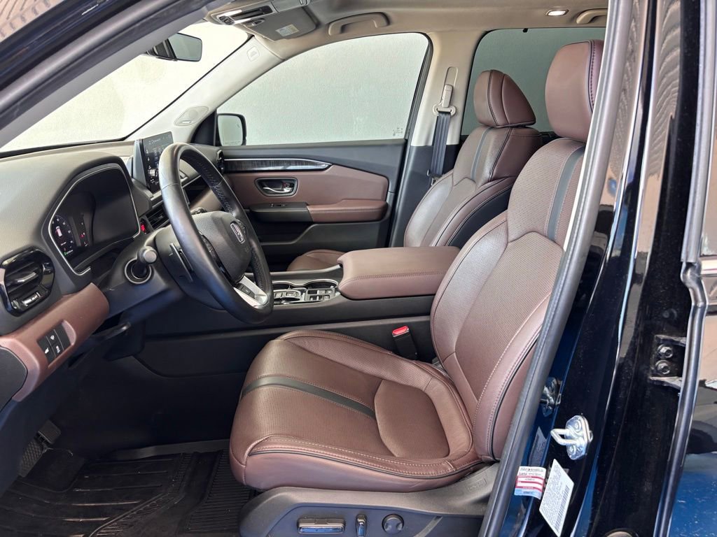 Certified 2025 Honda Pilot Elite image 23
