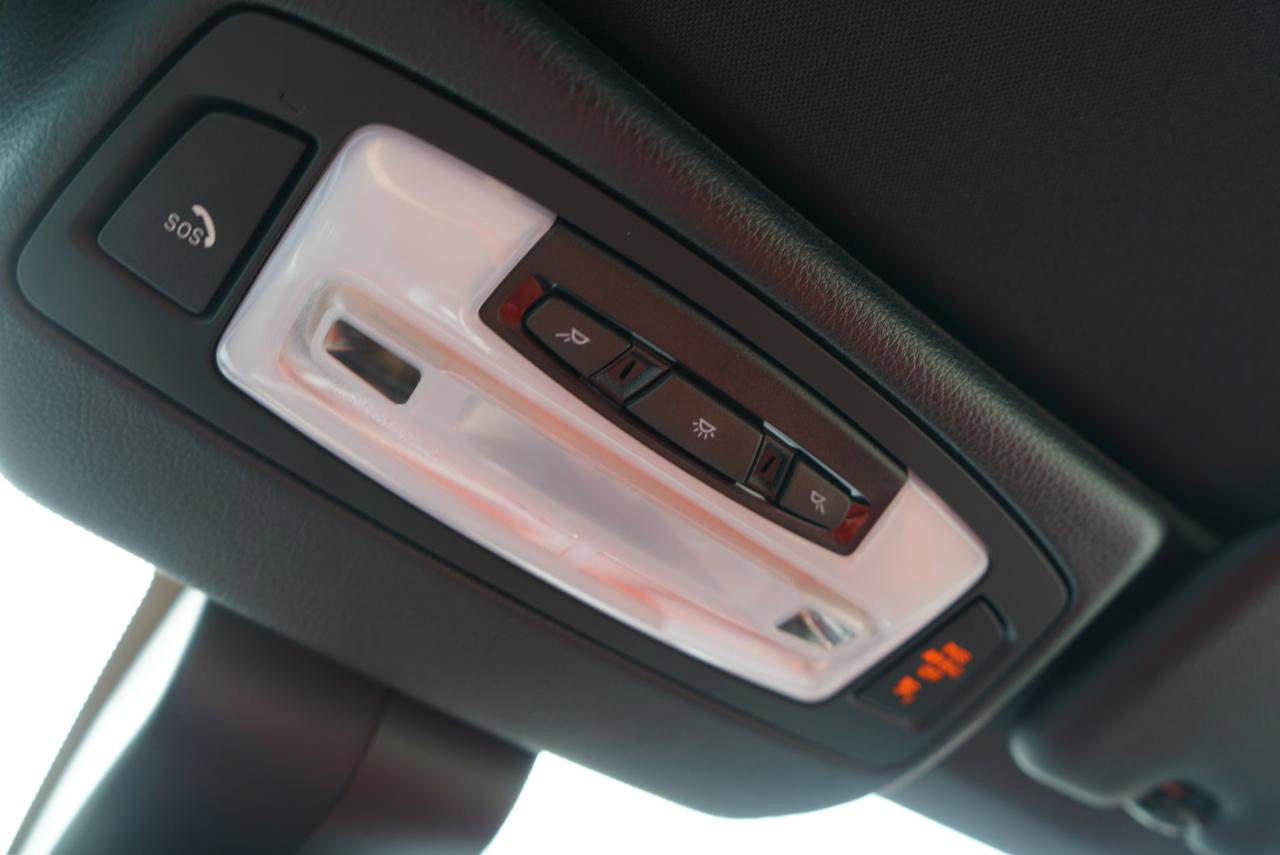 Used 2020 BMW M4 Convertible w/ Executive Package image 31