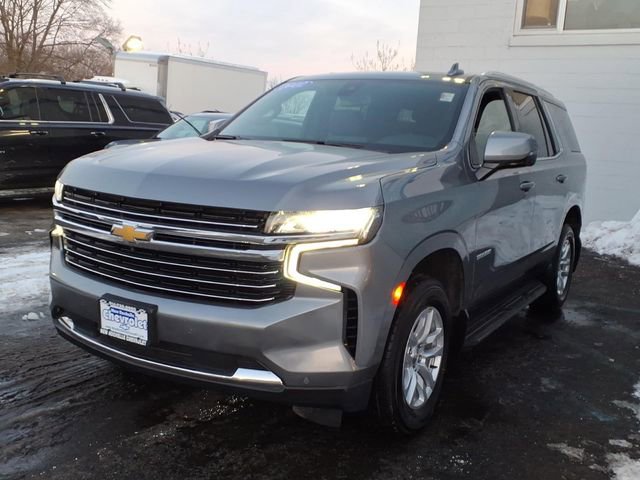 Used 2022 Chevrolet Tahoe LT w/ Luxury Package image 3