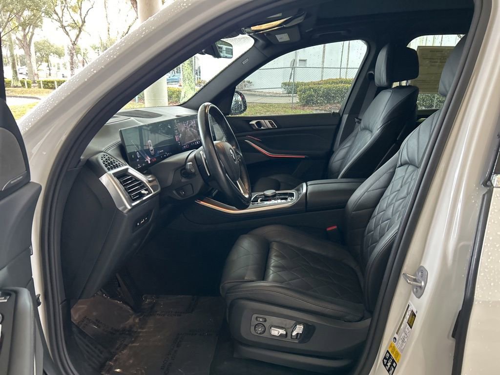 Used 2024 BMW X5 xDrive40i image 5