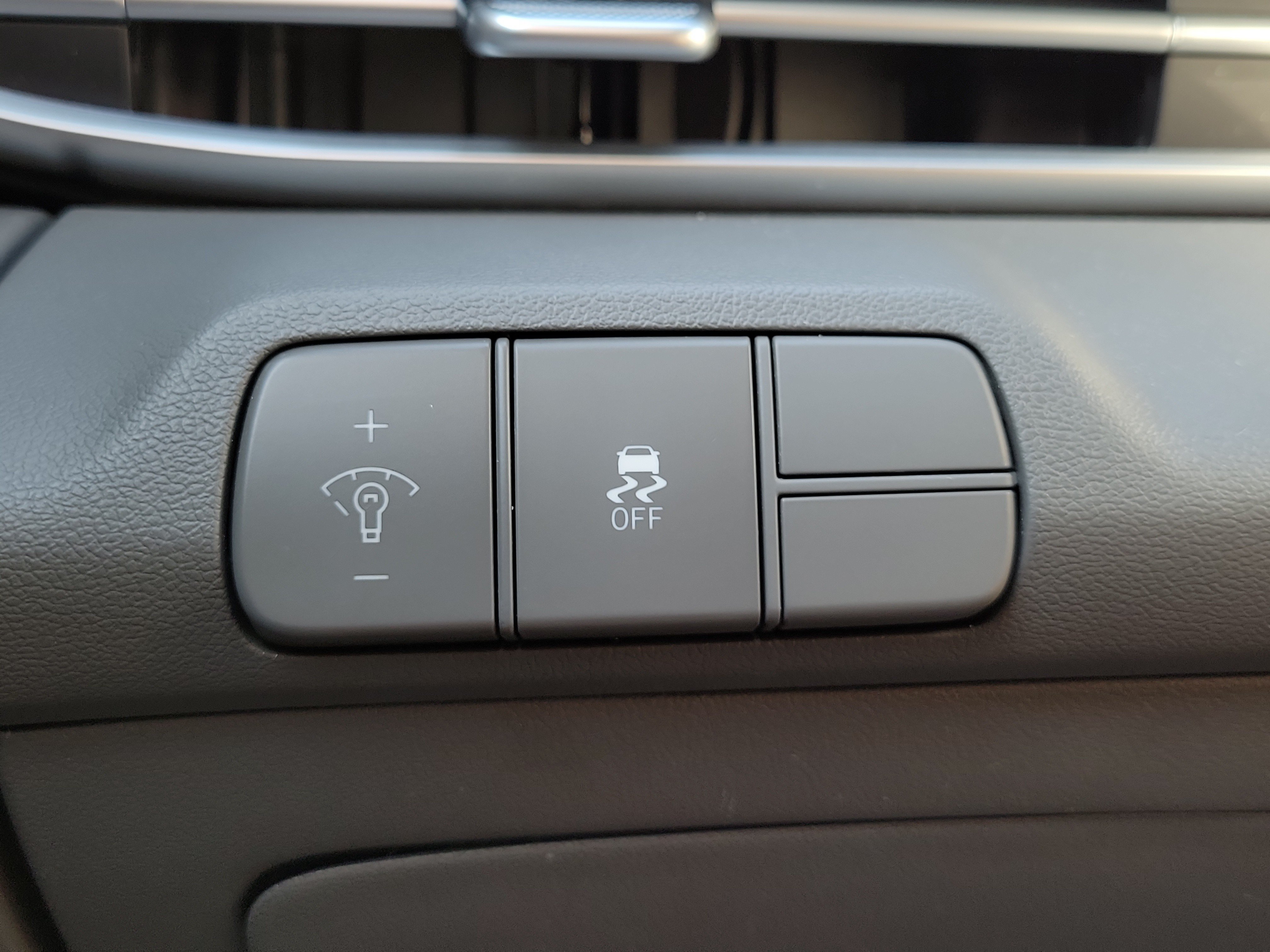 Used 2024 Hyundai Elantra SEL FWD image 28
