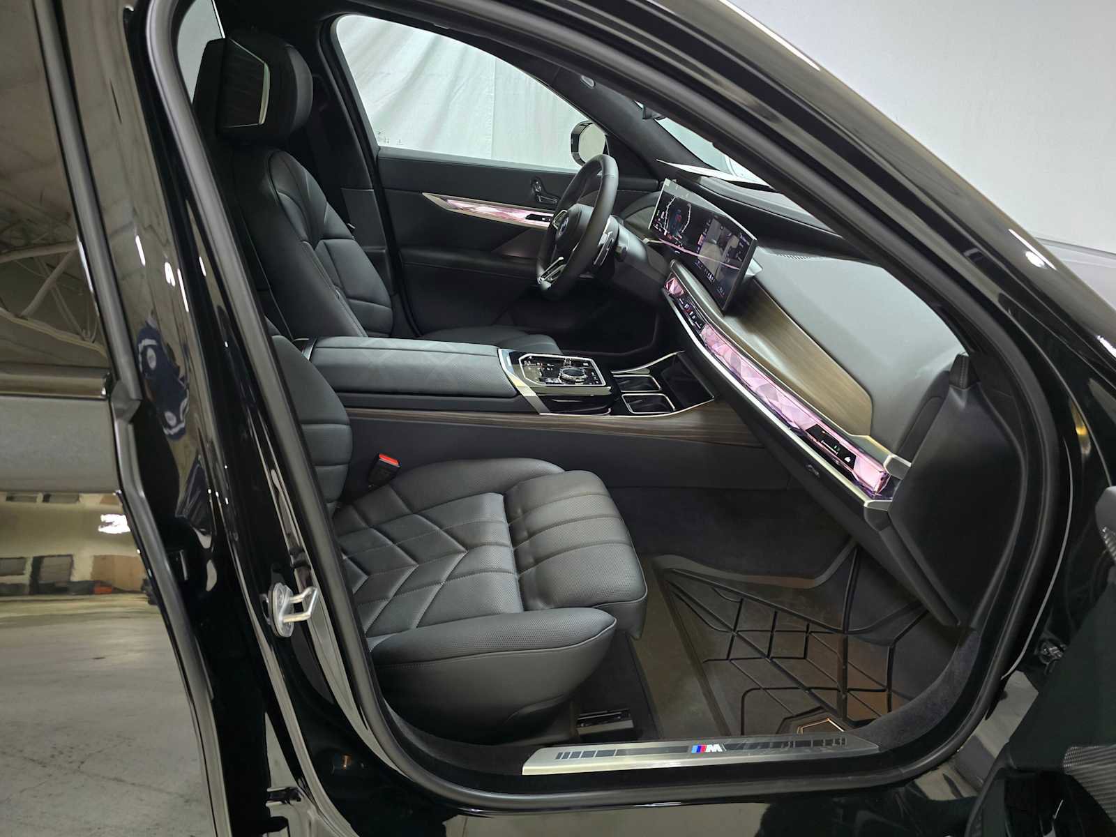 Used 2026 BMW 760i xDrive 760i xDrive w/ Executive Package image 11