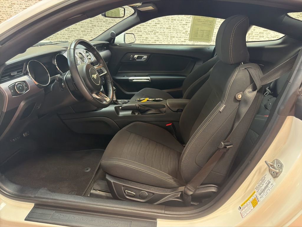 Used 2017 Ford Mustang Coupe image 13