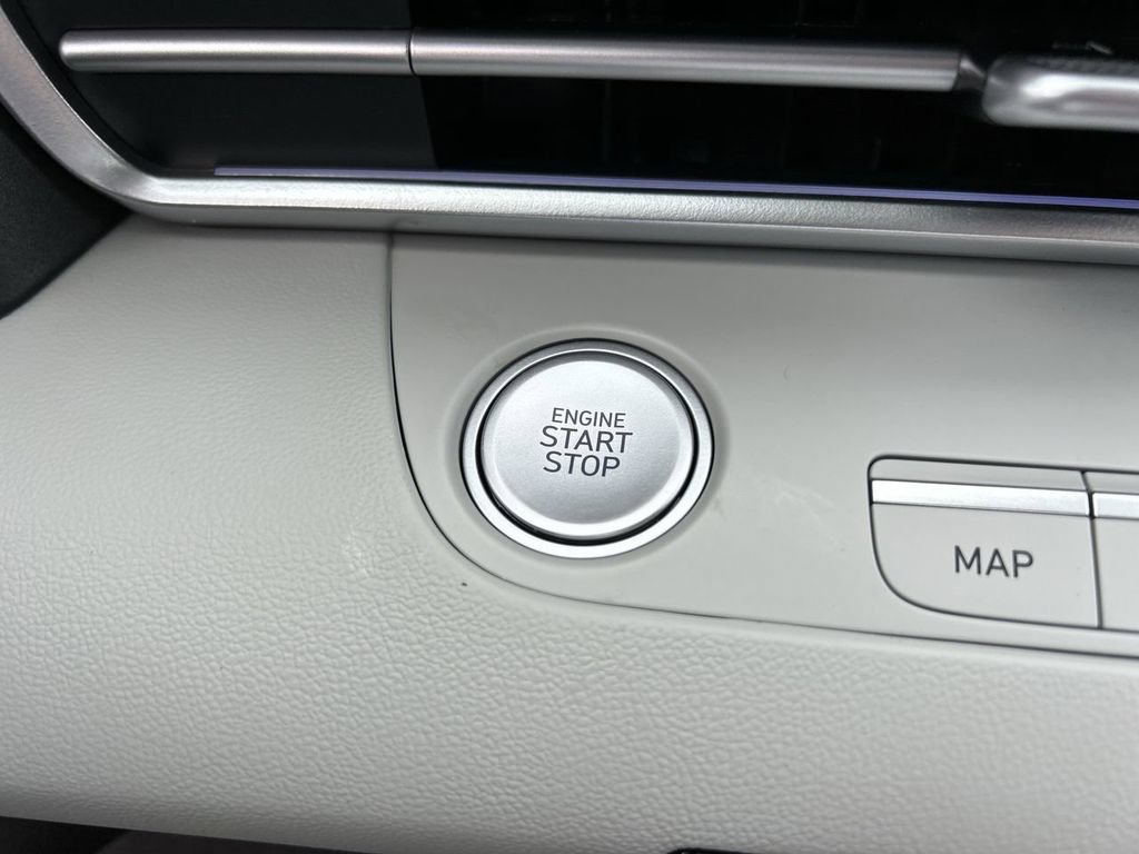 New 2026 Hyundai Elantra Limited FWD image 27