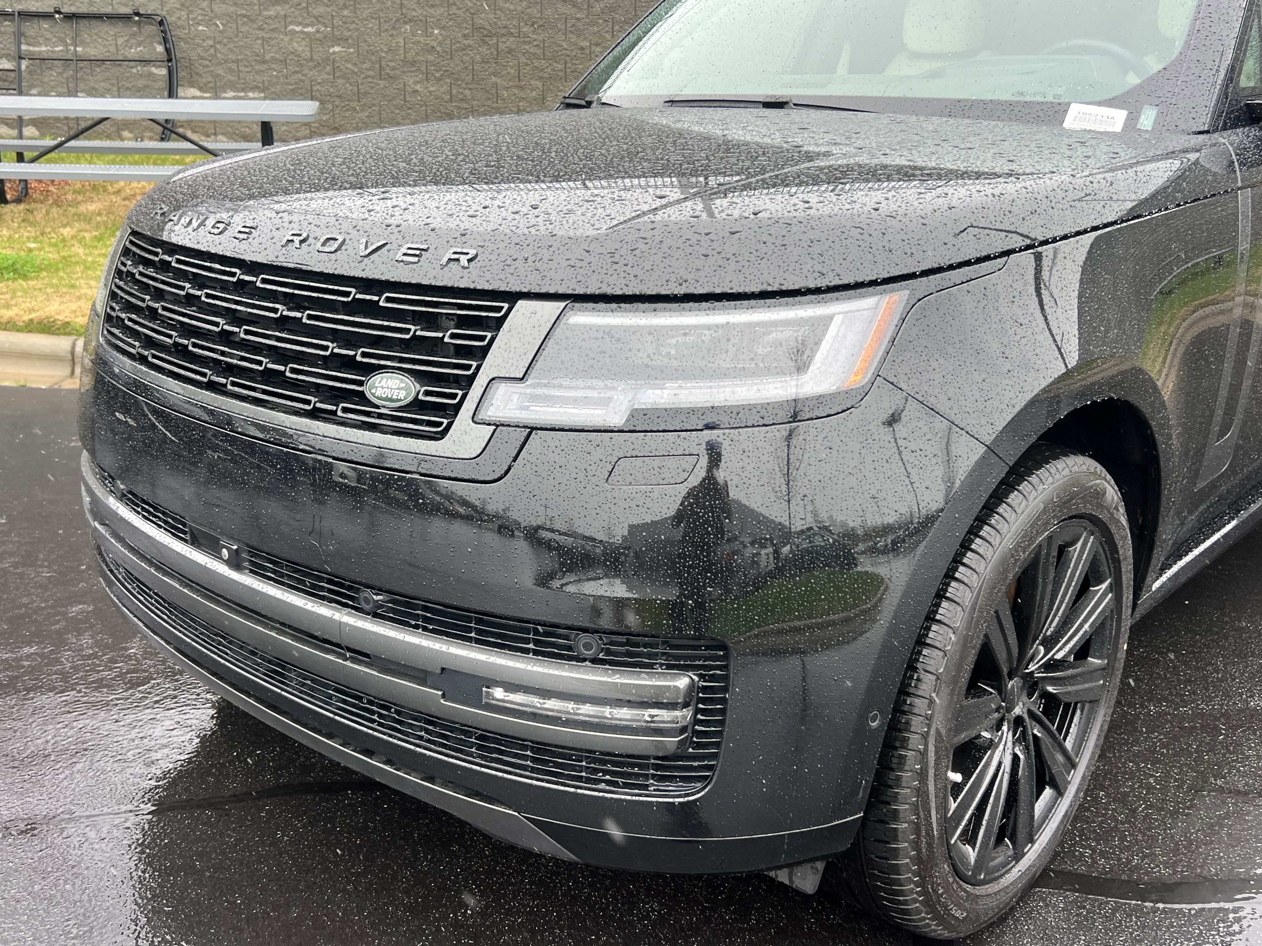 Certified 2025 Land Rover Range Rover Long Wheelbase SE image 11