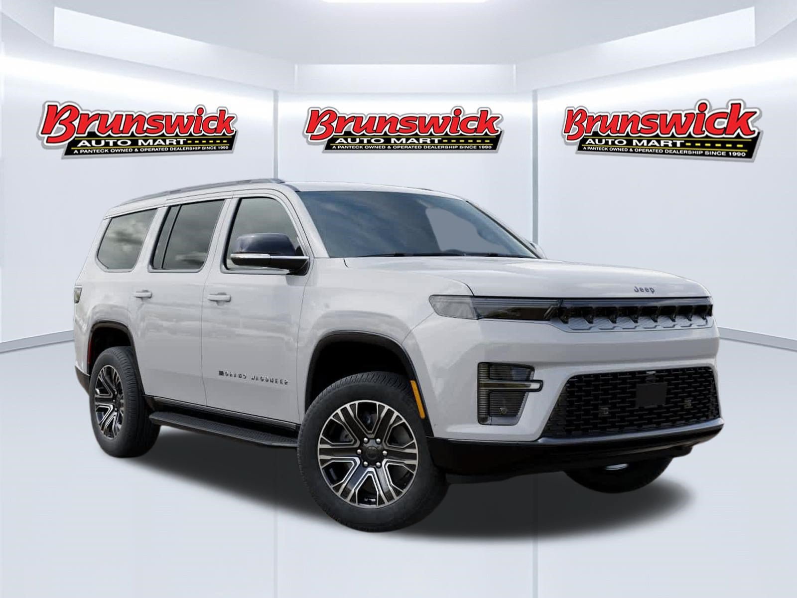 New 2026 Jeep Grand Wagoneer 4WD image 5