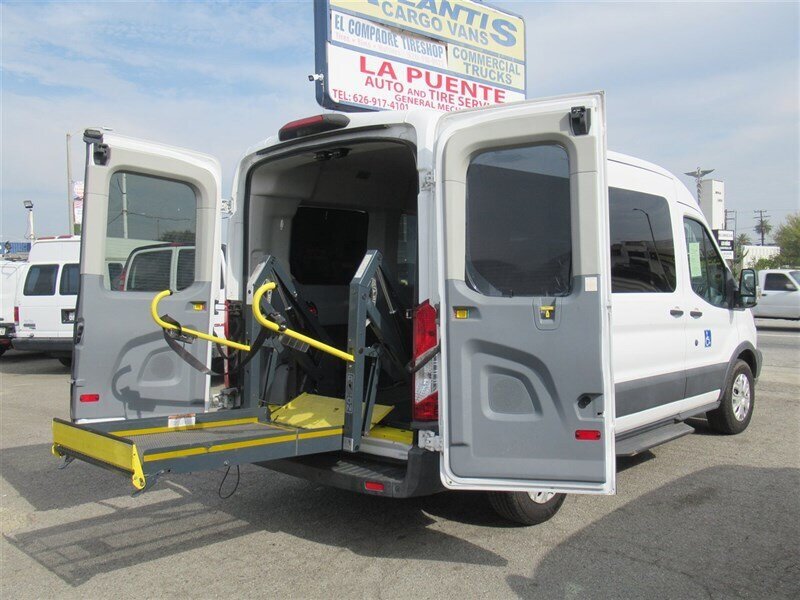 Used 2018 Ford Transit 150 XLT RWD image 1