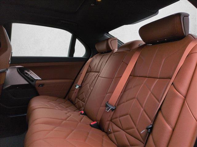 New 2026 BMW 740i xDrive w/ Luxury Rear Seating Package image 16