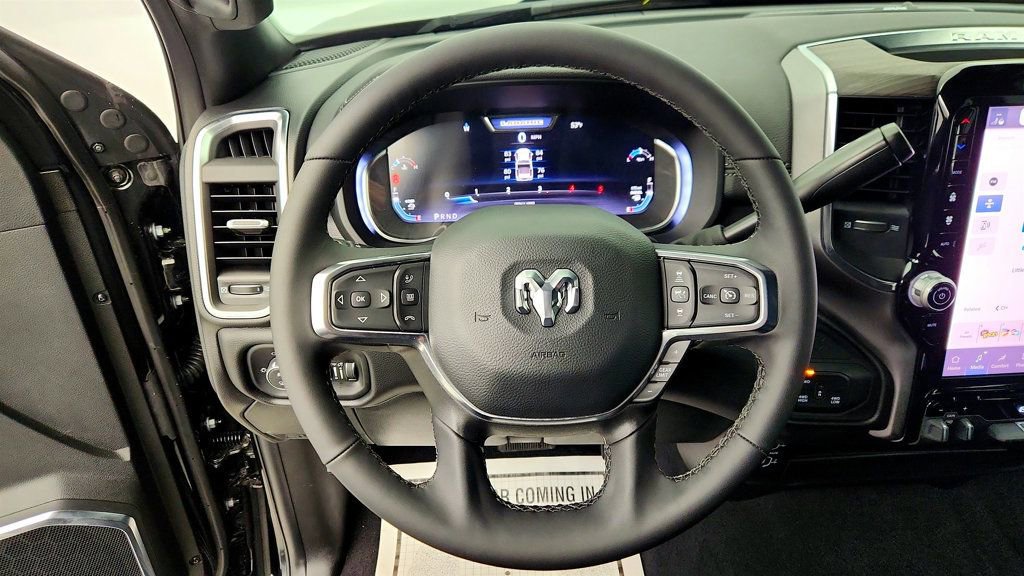 Used 2026 RAM 2500 Laramie AWD/4WD image 13