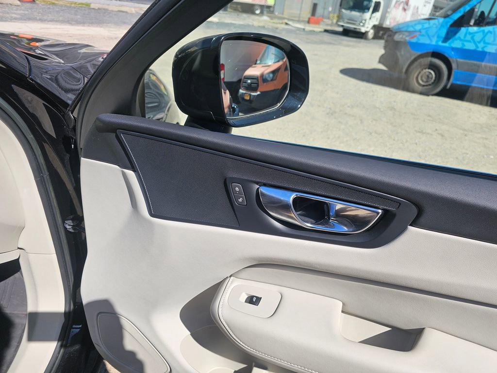 Certified 2023 Volvo XC60 B5 Plus w/ Protection Package Premier AWD/4WD image 12