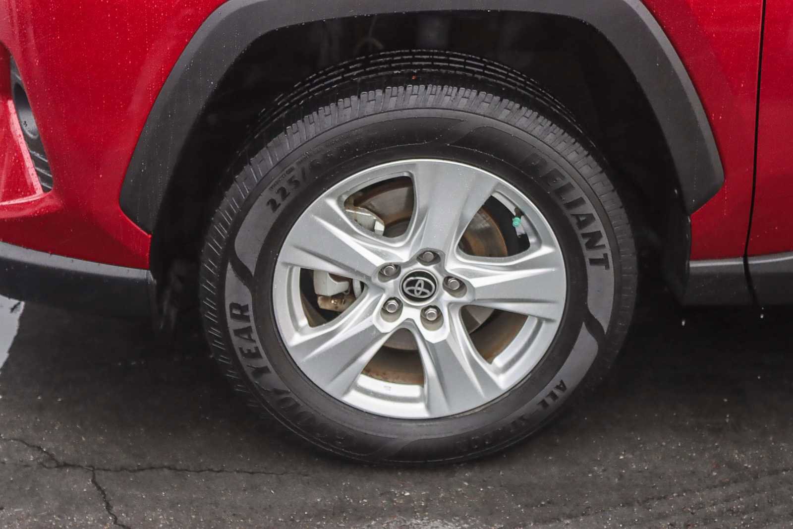 Used 2021 Toyota RAV4 XLE image 6