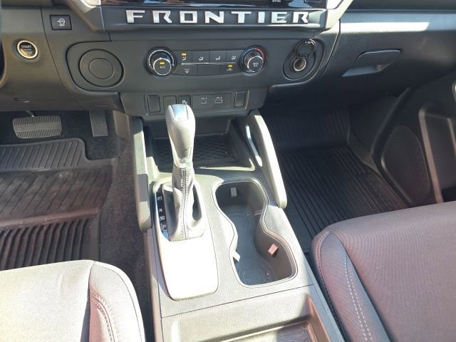 Used 2025 Nissan Frontier SV RWD image 18