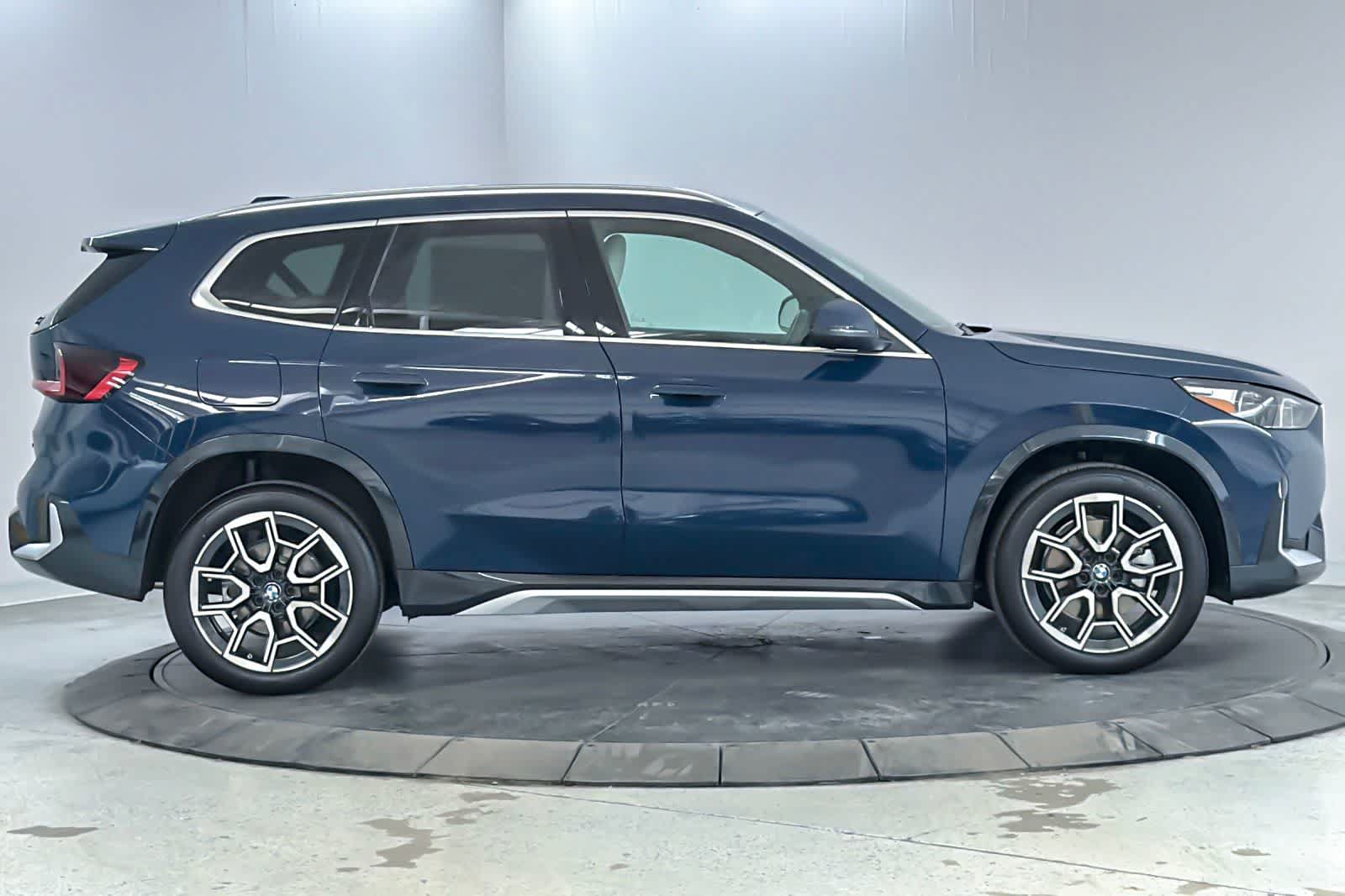 New 2026 BMW X1 xDrive28i w/ Technology Package AWD/4WD image 8