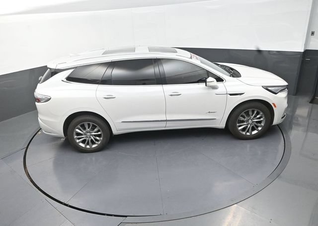 Used 2023 Buick Enclave Avenir w/ Avenir Technology Package AWD/4WD image 19