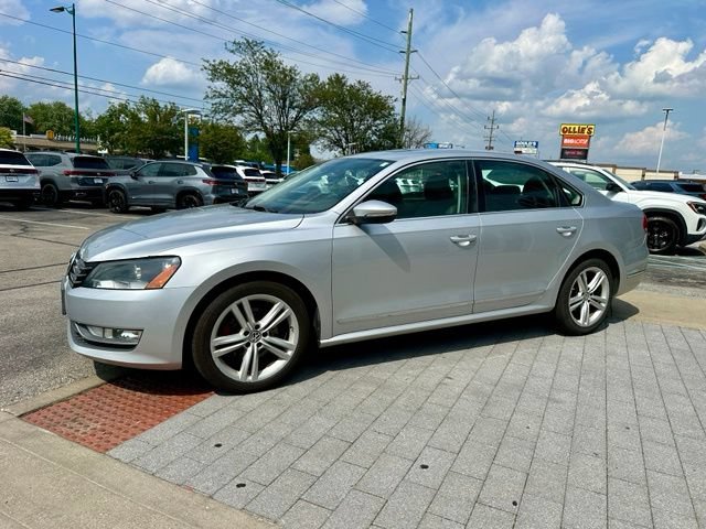 Used 2012 Volkswagen Passat TDI SEL Premium FWD image 3