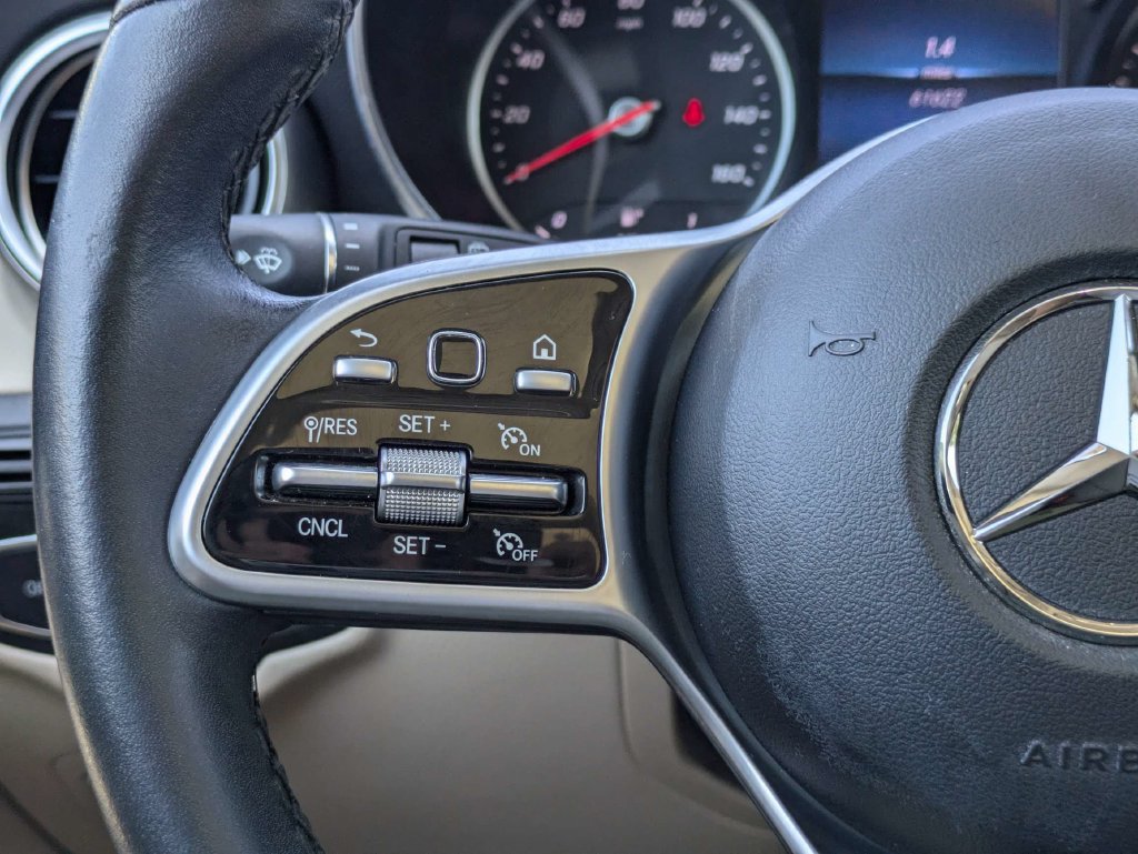 Used 2022 Mercedes-Benz GLC 300 image 24