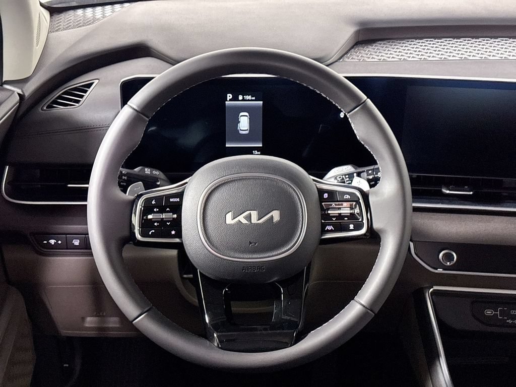New 2026 Kia Carnival EX FWD image 13
