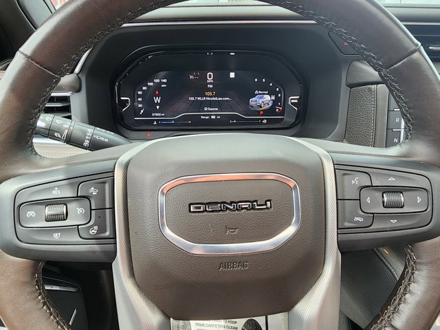 Used 2022 GMC Yukon XL Denali image 15