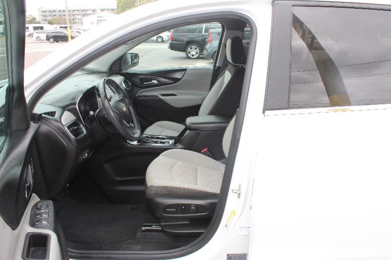 Used 2021 Chevrolet Equinox LT w/ Driver Convenience Package image 10