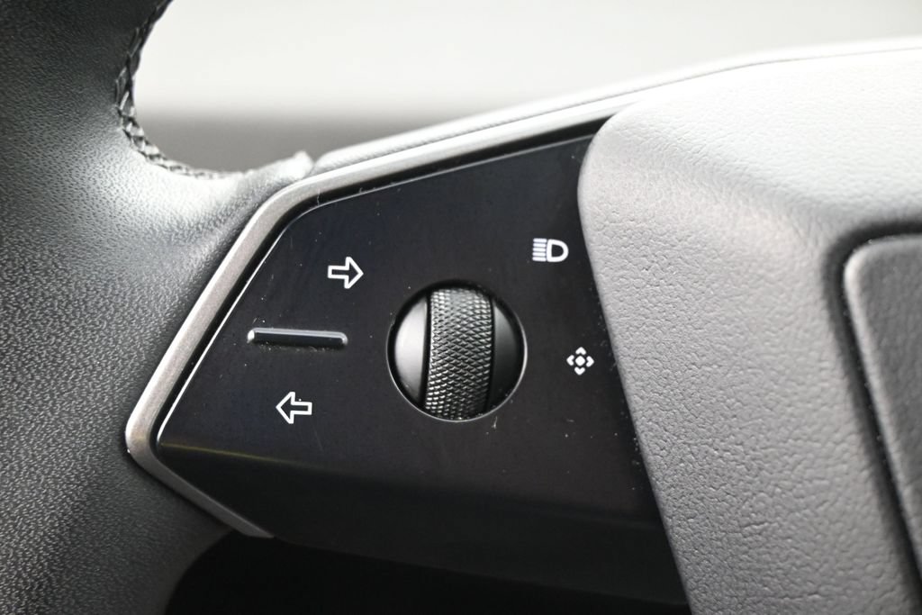 Used 2024 Tesla Cybertruck AWD Crew Cab image 23