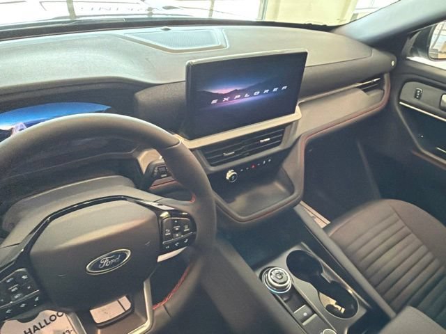 New 2026 Ford Explorer ST-Line w/ ST-Line Street Pack AWD/4WD image 13