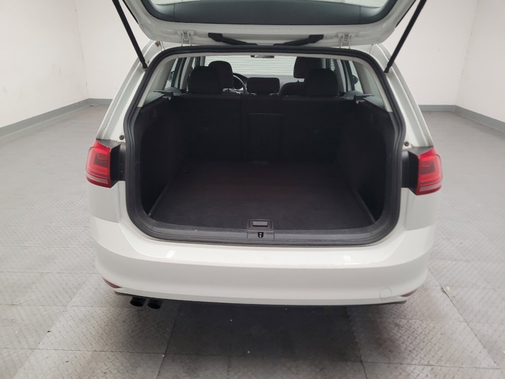 Used 2017 Volkswagen Golf S FWD image 29
