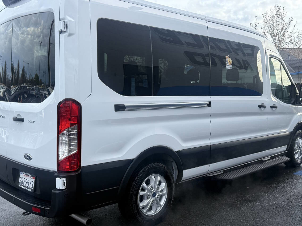 Used 2023 Ford Transit 350 XLT image 5