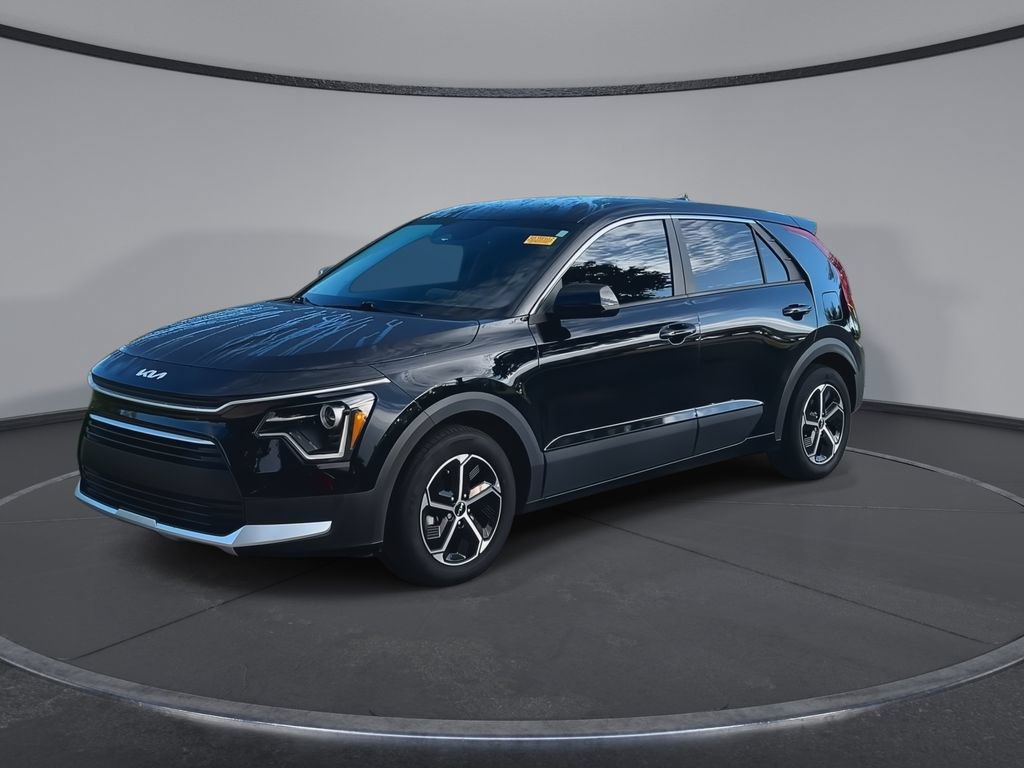 Used 2024 Kia Niro LX FWD image 4