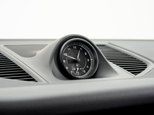 Used 2024 Porsche Macan image 17