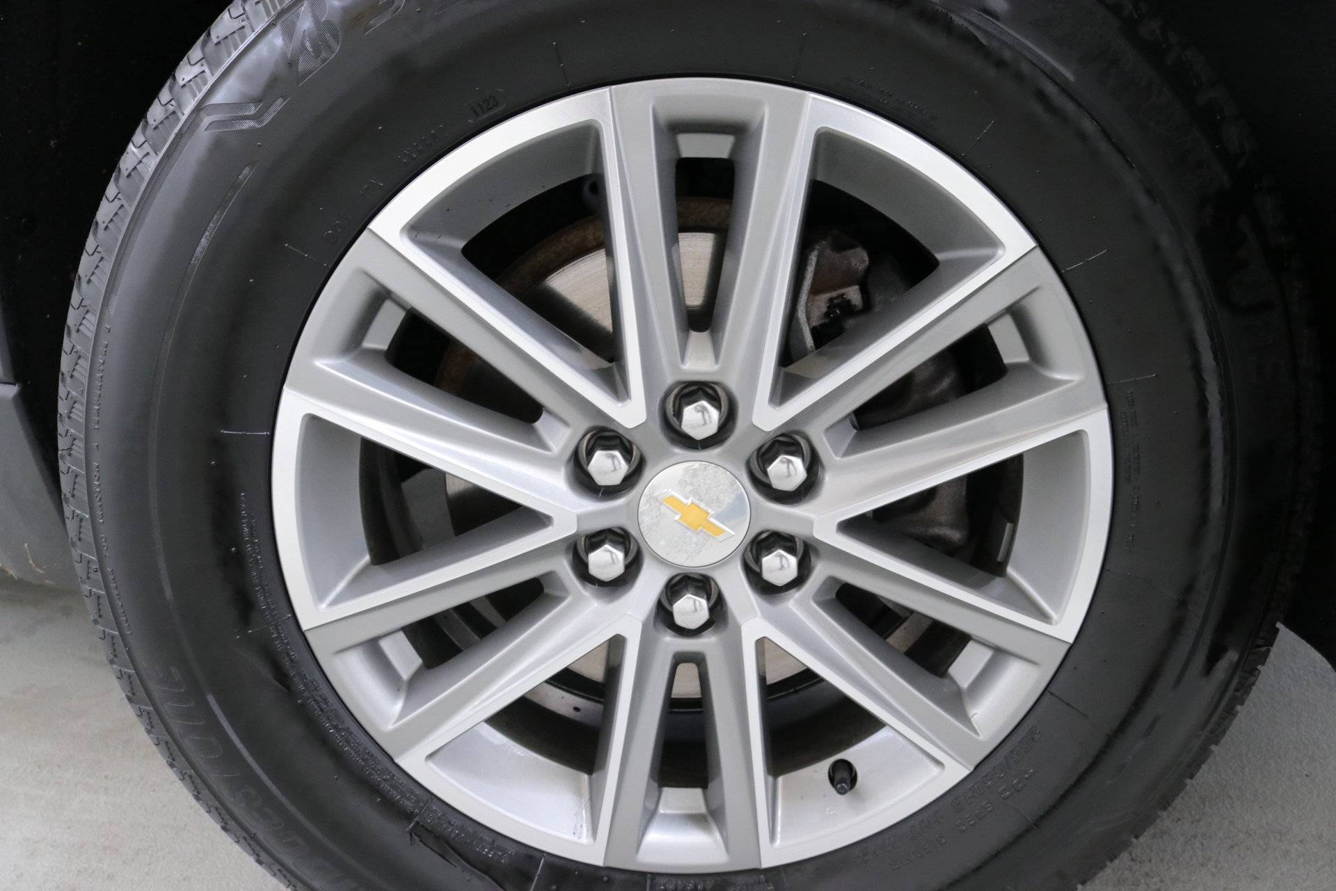 Used 2023 Chevrolet Traverse LT w/ LPO, Floor Liner Package image 32