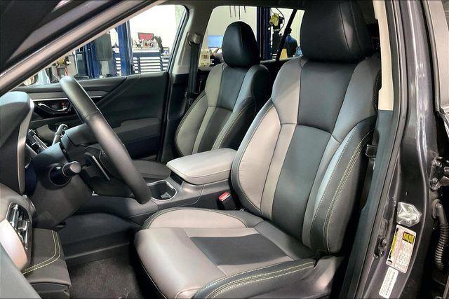 Used 2025 Subaru Outback Onyx Edition AWD/4WD image 25