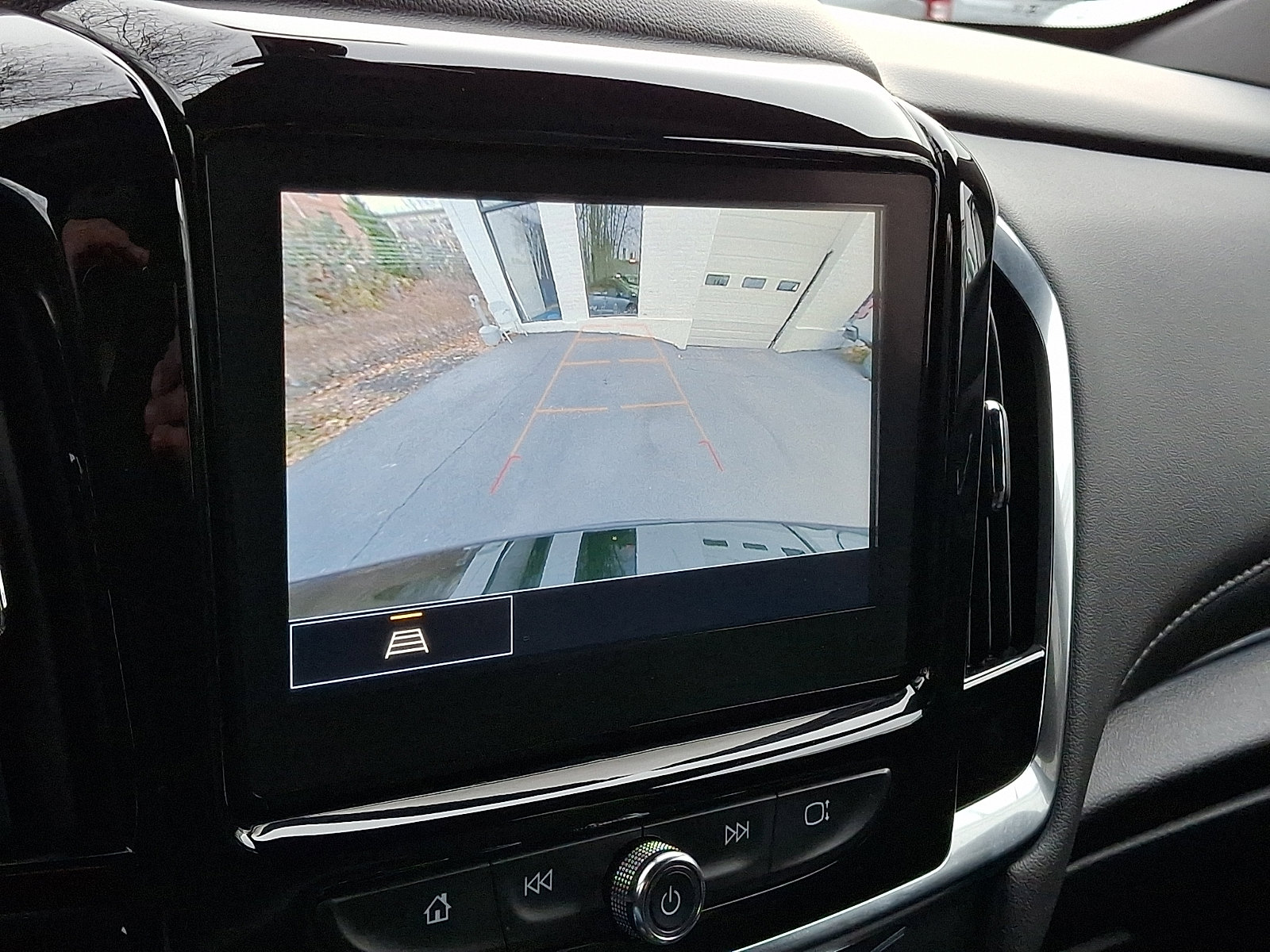 Certified 2023 Chevrolet Traverse LT image 20