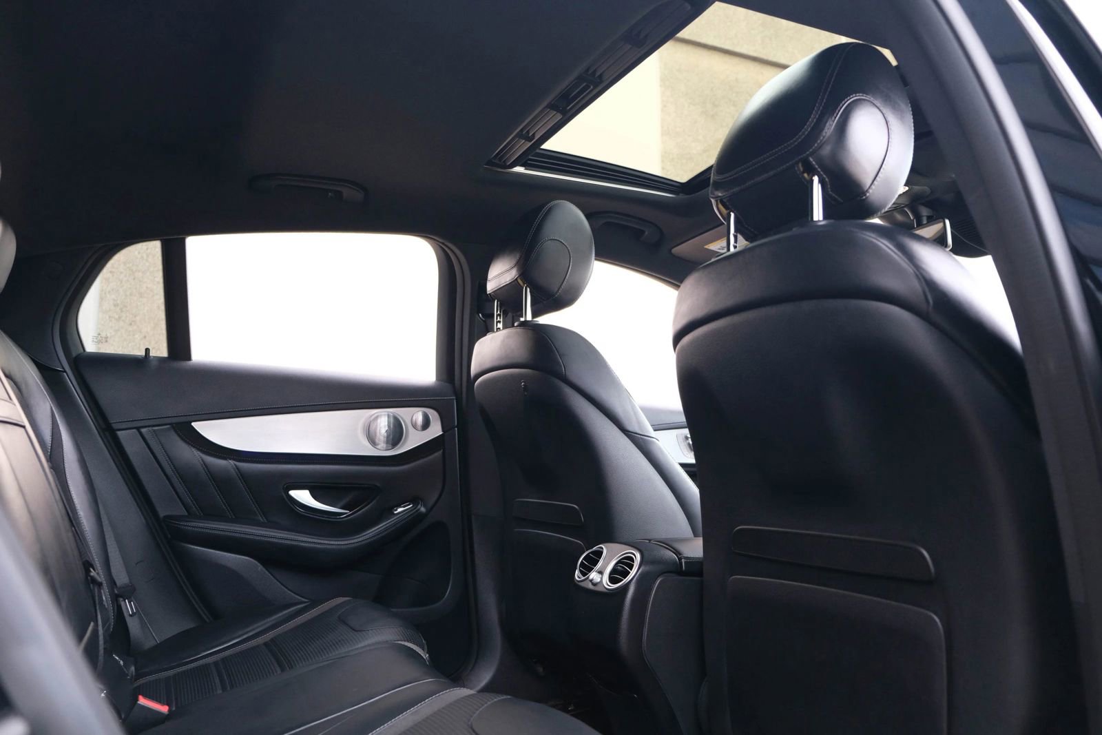 Used 2020 Mercedes-Benz GLC 63 AMG GLC 63 4MATIC Sport Utility 4D image 30