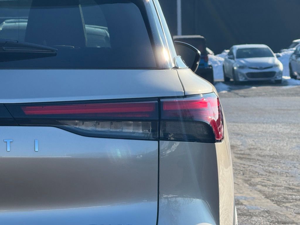 Used 2024 INFINITI QX60 Luxe image 4