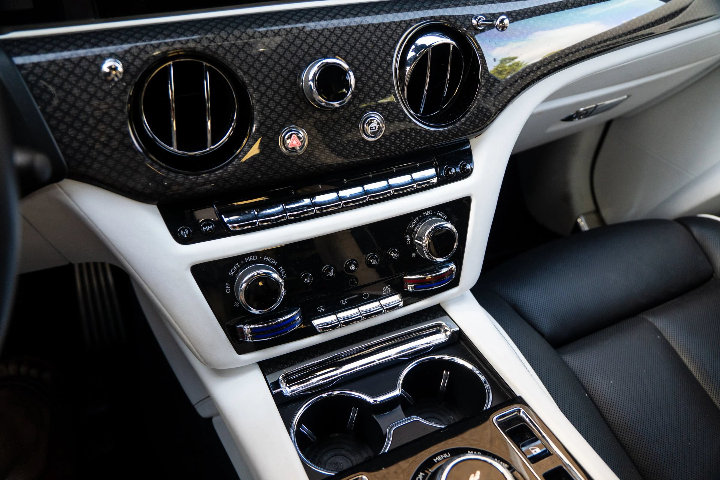 Used 2022 Rolls-Royce Ghost Black Badge AWD/4WD image 39